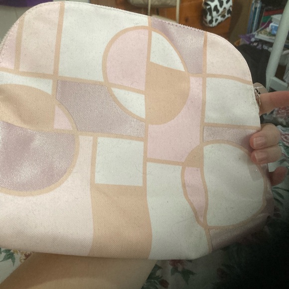 Lovely by Sarah Jessica parker make up bag - Picture 2 of 3